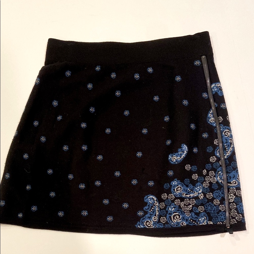 Merino wool skirt